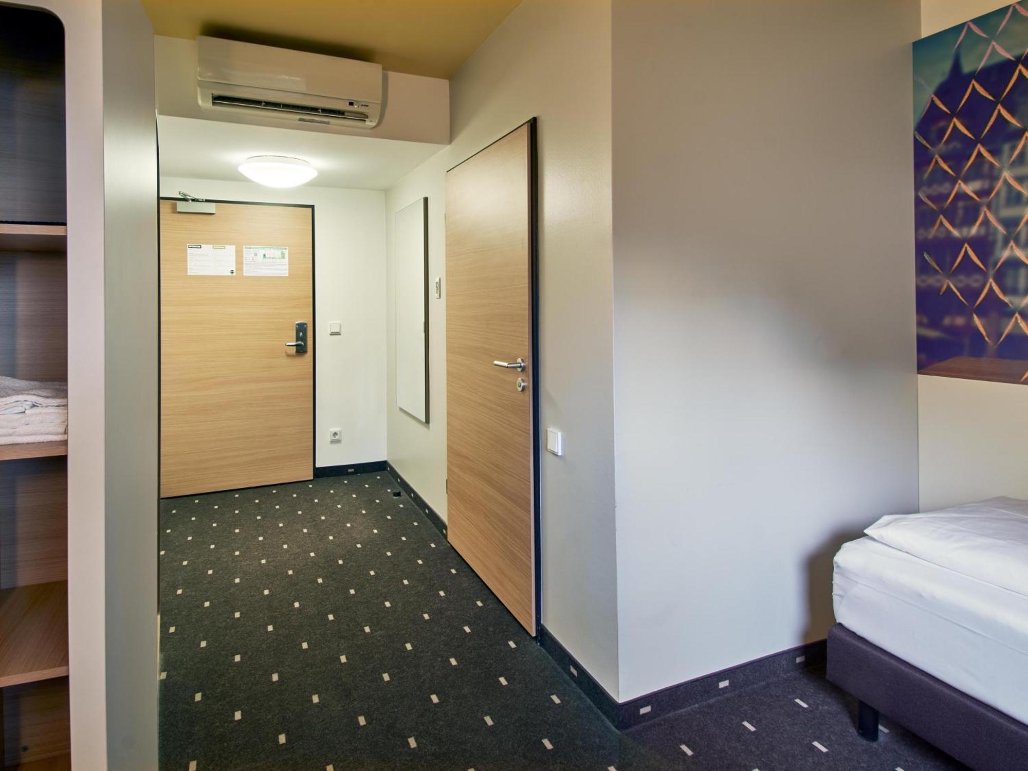 Hotel Frankfurt-nord 3*